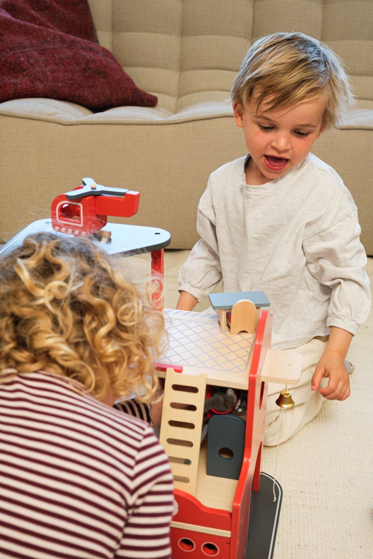 Egmont Toys Grande caserma dei pompieri con accessori e amico in miniatura - foto 5