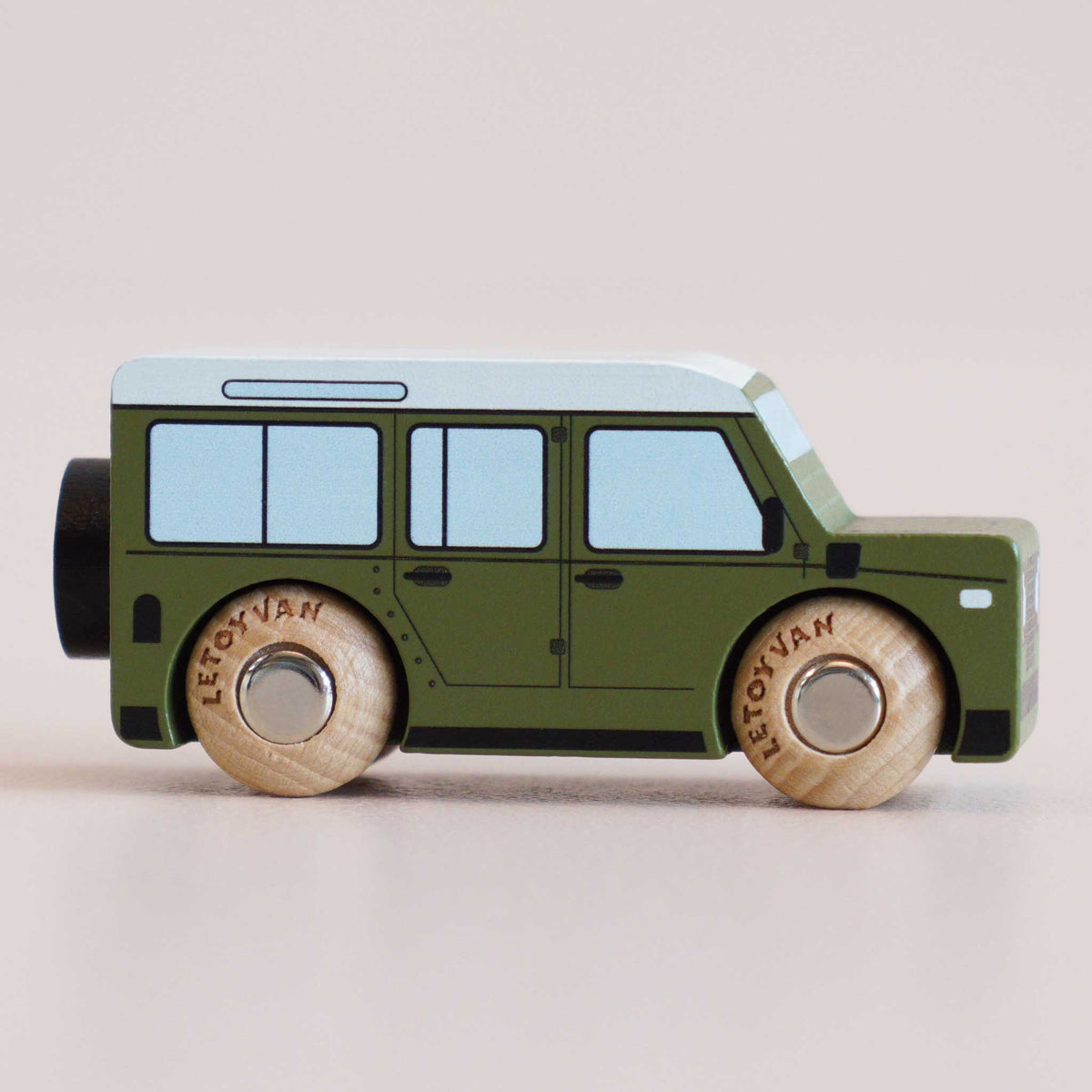 Le Toy Van No. 27 Archie - fuoristrada in legno Classic Car Collection - foto 2