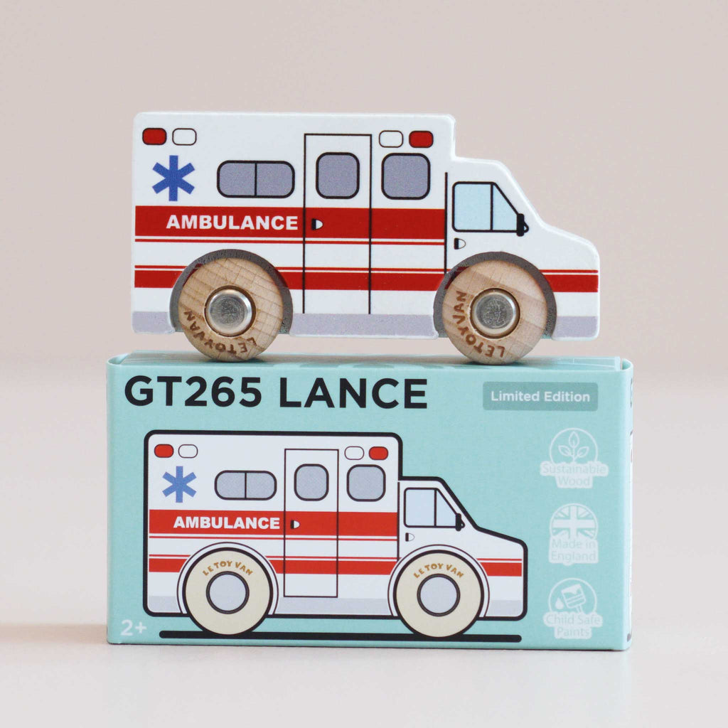 Le Toy Van No. 43 Lance - ambulanza in legno Classic Car Collection - foto 4